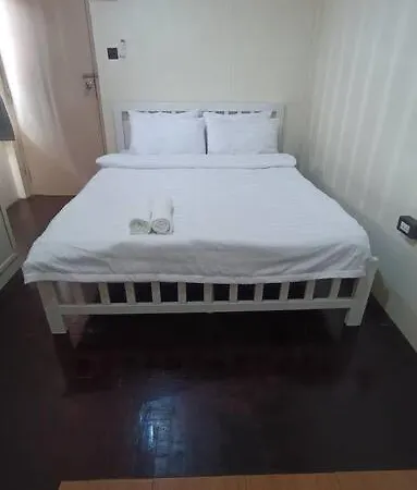 Chubby5 Room6
